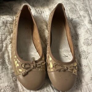 Vionic ballet flats Size 6